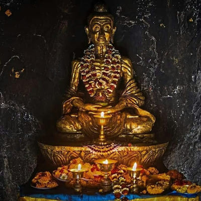 Buddha statue in Dungeshwari cave