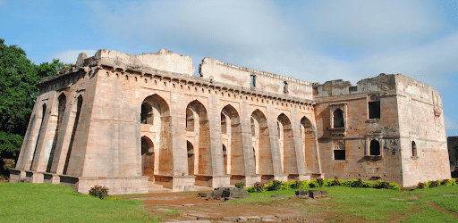 Hindola Mahal, Mandu